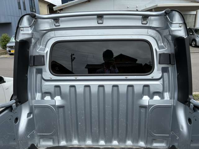 Daihatsu Hijet Deck Van 8