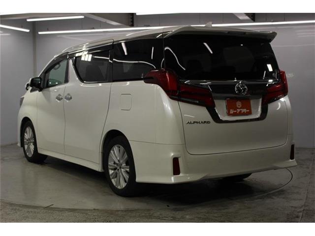 Toyota Alphard 8