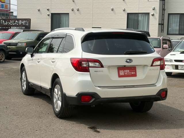 Subaru Legacy Outback 8