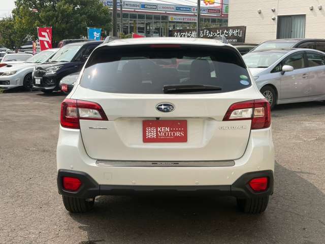 Subaru Legacy Outback 9