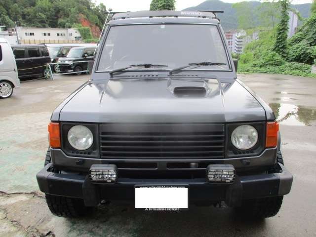 Mitsubishi Pajero 12