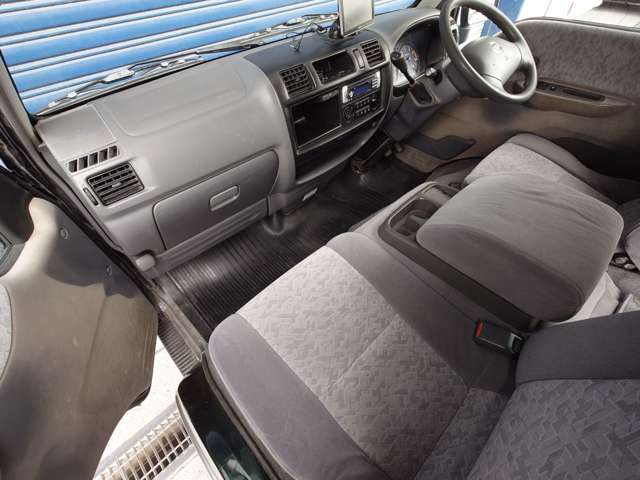 Nissan Vanette 9
