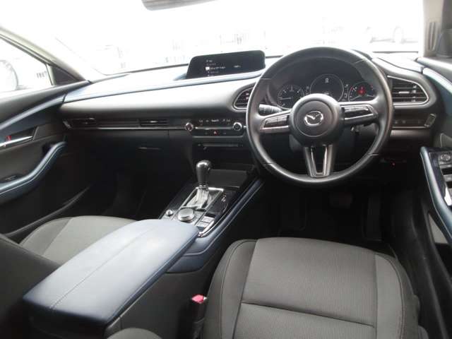 Mazda CX-30 4