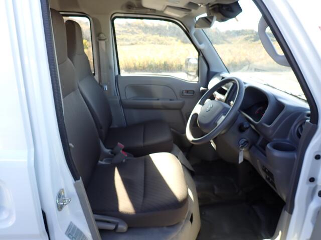 Suzuki Every 11