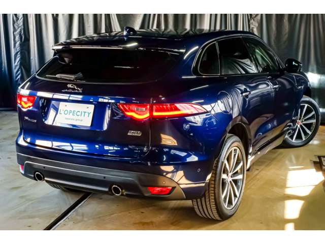 Jaguar F-Pace 5