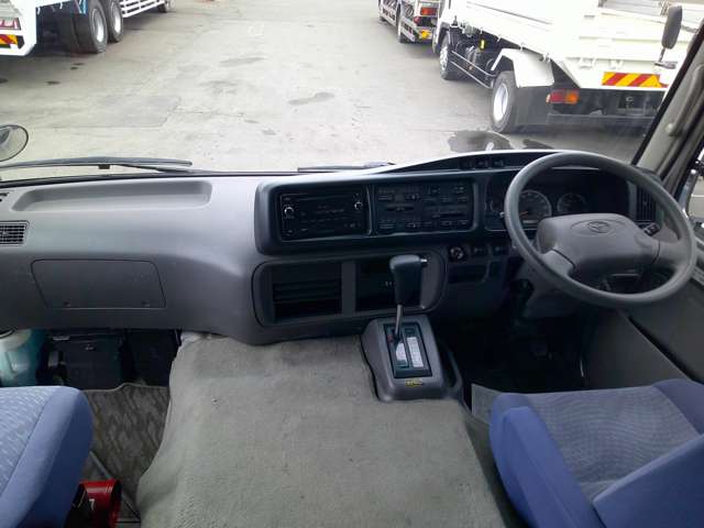 Toyota Coaster 11
