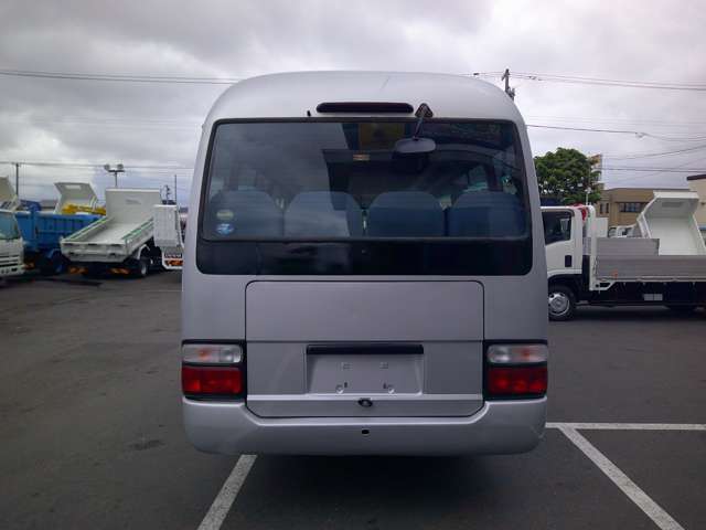 Toyota Coaster 6