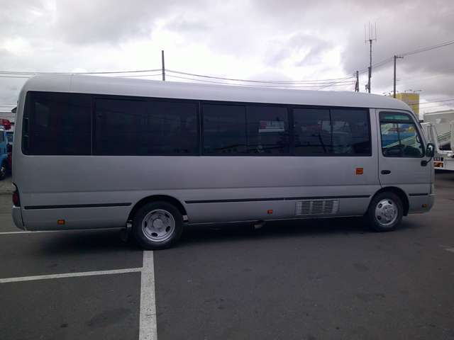 Toyota Coaster 8
