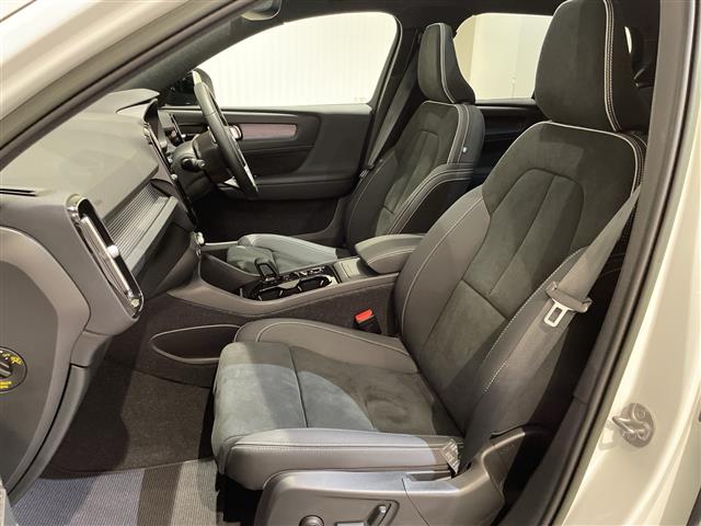 Volvo XC40 8
