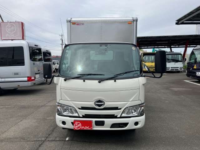 Hino Dutro 5