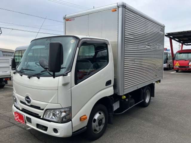 Hino Dutro 6