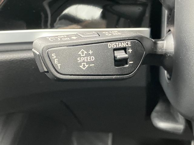 Audi Q3 11