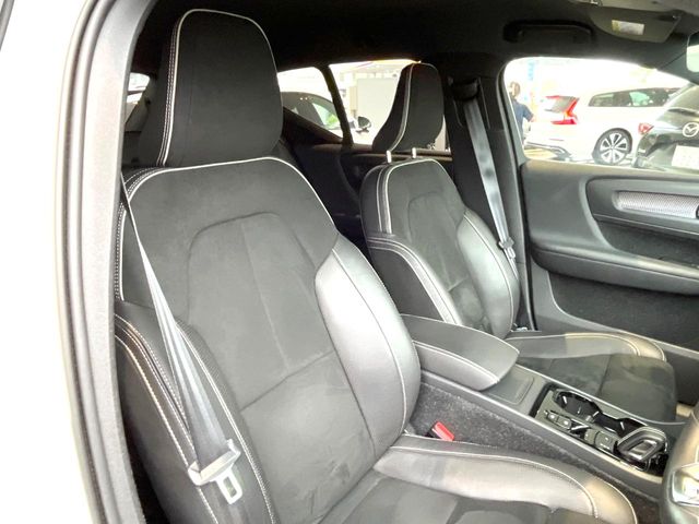 Volvo XC40 12