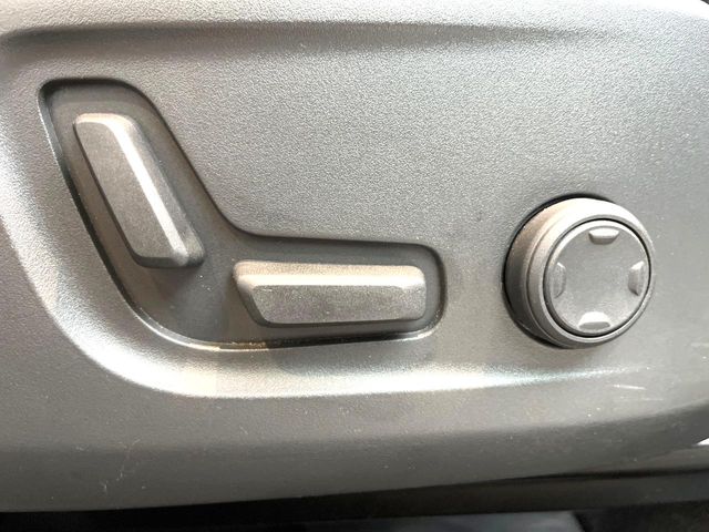Volvo XC40 9
