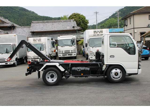 Isuzu Elf 5