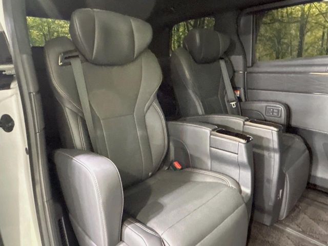 Toyota Alphard 10