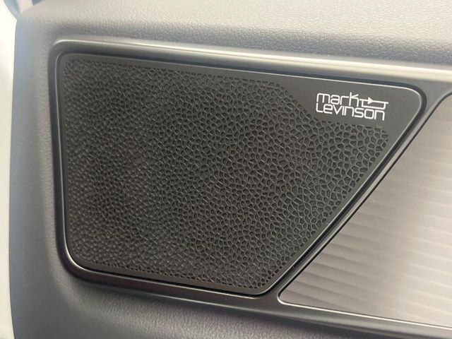 Lexus NX 4
