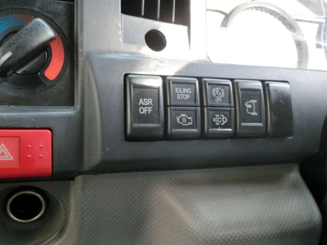 Isuzu Elf 12