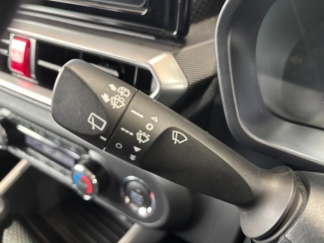 Daihatsu Rocky 11