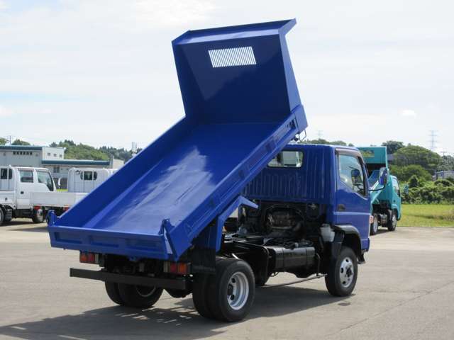 Mitsubishi Fuso Canter 7