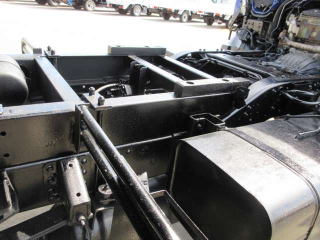Mitsubishi Fuso Canter 9