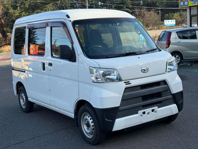 Daihatsu Hijet Cargo 11