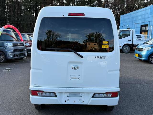Daihatsu Hijet Cargo 8