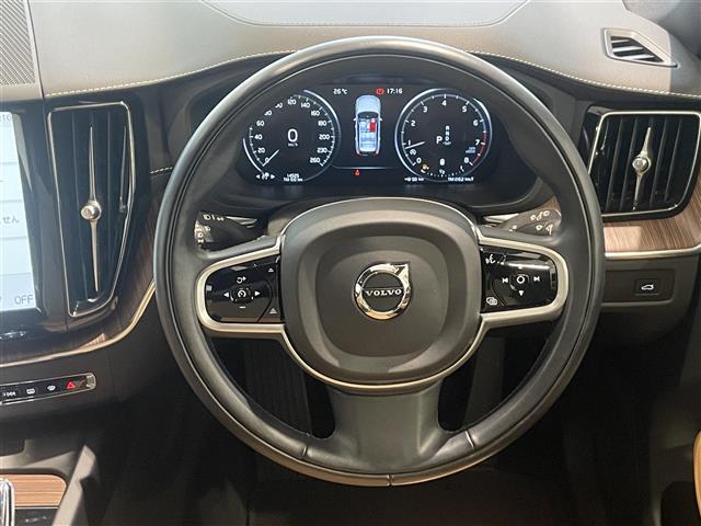 Volvo XC60 5