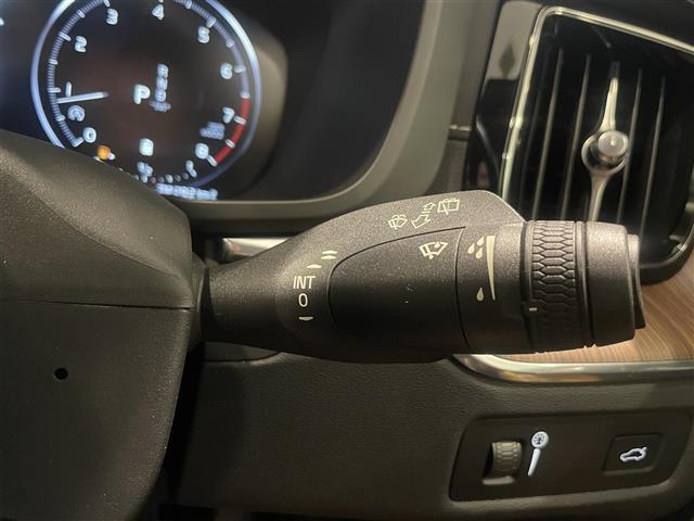 Volvo XC60 8