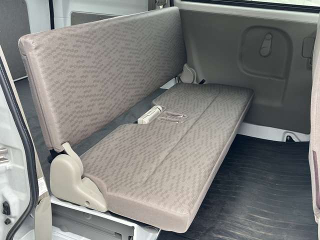 Nissan NV100 Clipper 11
