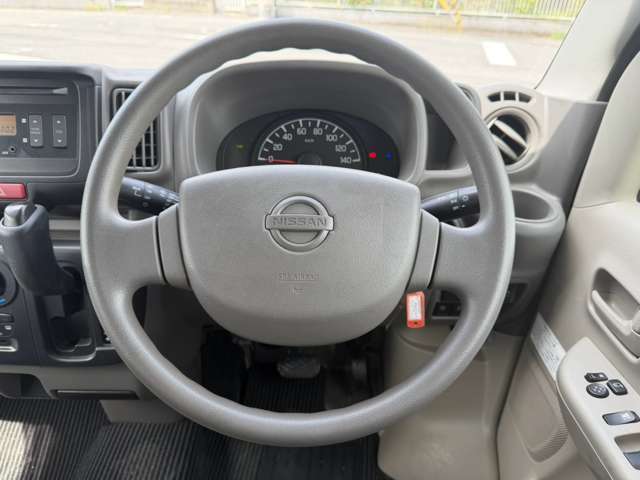 Nissan NV100 Clipper 11