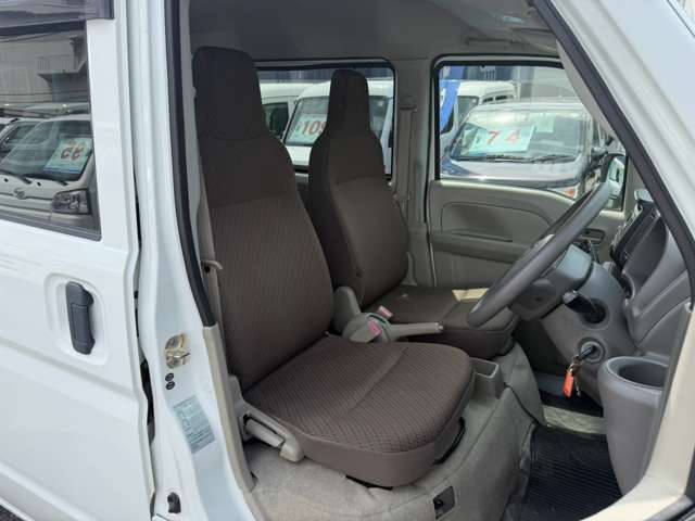 Nissan NV100 Clipper 8
