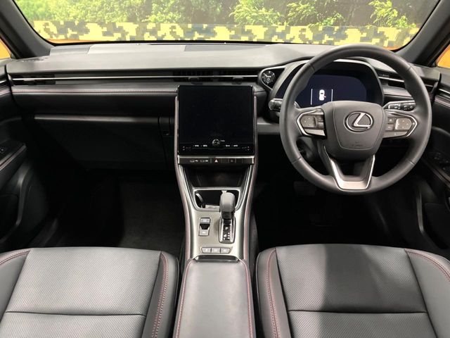 Lexus LBX 2