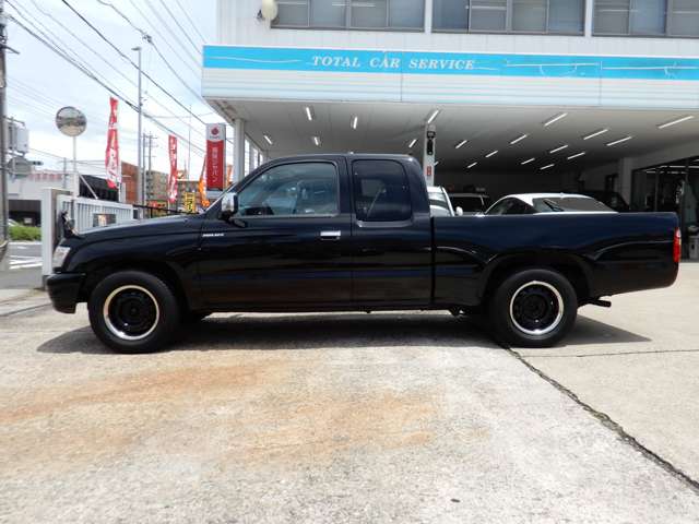 Toyota Hilux 9