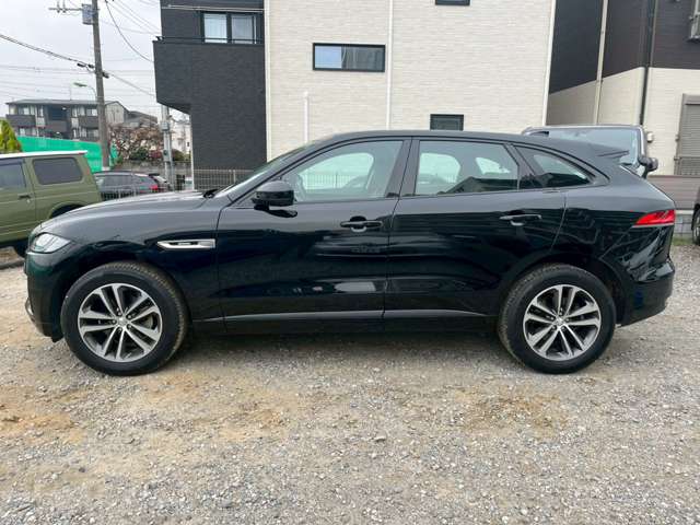 Jaguar F-Pace 8