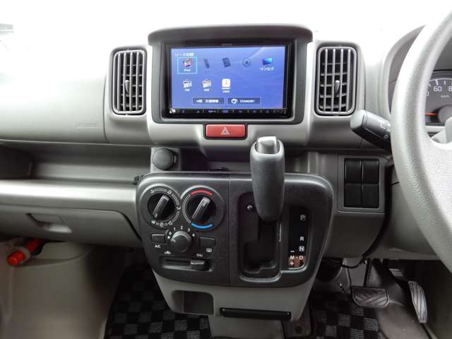 Nissan NV100 Clipper 7