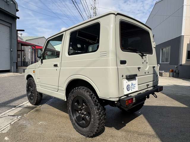 Suzuki Jimny 3