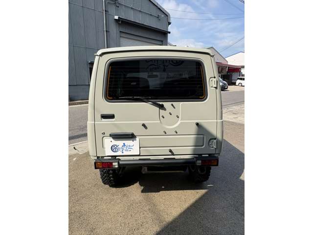 Suzuki Jimny 4