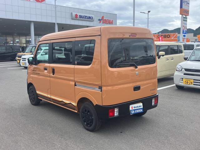 Suzuki Every 12