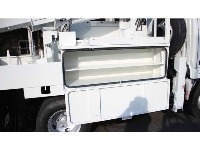 Hino Dutro 5
