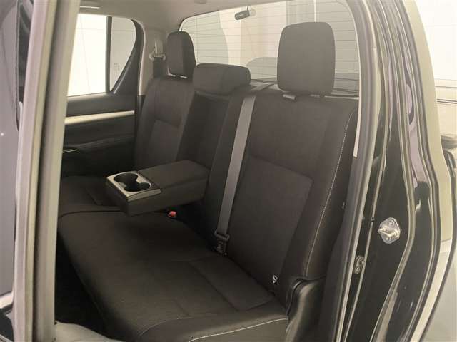 Toyota Hilux 11