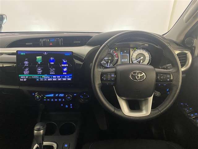 Toyota Hilux 12