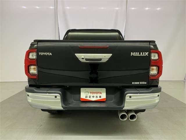 Toyota Hilux 6