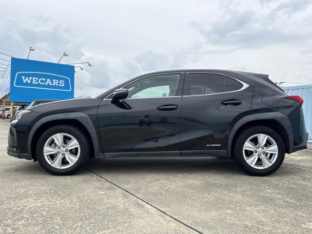Lexus UX 5