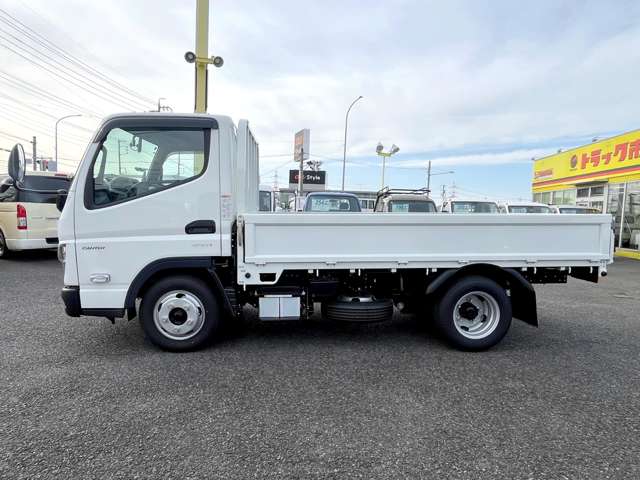 Mitsubishi Fuso Canter 4
