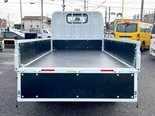 Mitsubishi Fuso Canter 7