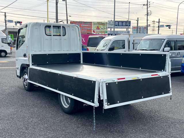 Mitsubishi Fuso Canter 8