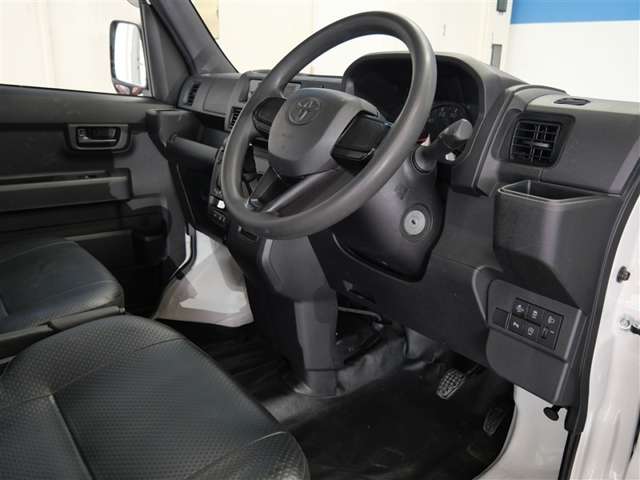 Toyota Pixis Van 6