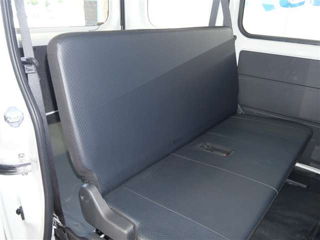 Toyota Pixis Van 8