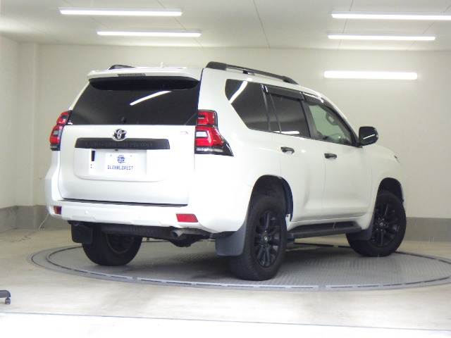Toyota Land Cruiser Prado 2